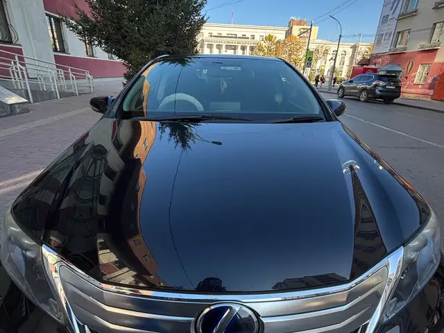 Lexus HS