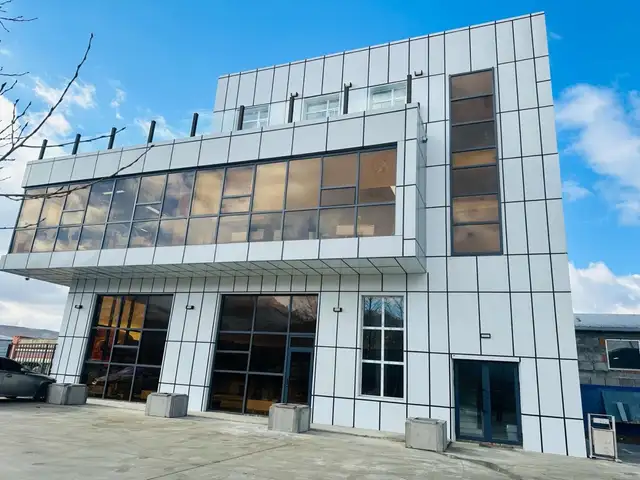 Нисэхэд төв аймаг явах замд 595мкв оффис үйлчилгээний обьект, Улаанбаатар — Хан-Уул — Нисэх