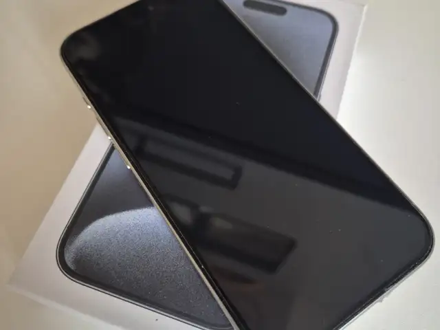 Apple iPhone 15 Pro, 128 gb, White Titanium, Улаанбаатар — Баянгол — 2-р хороо