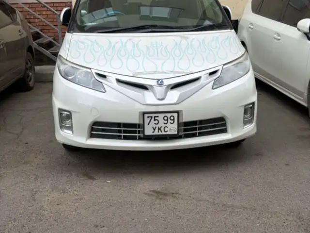 Toyota Estima