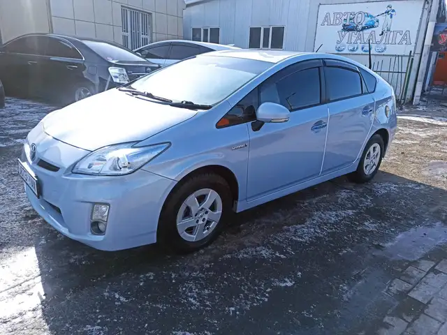 Toyota Prius 30