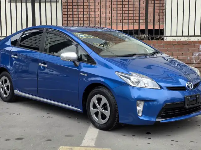 Toyota Prius 30