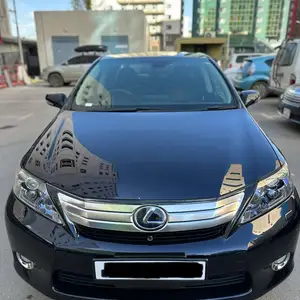 Lexus HS