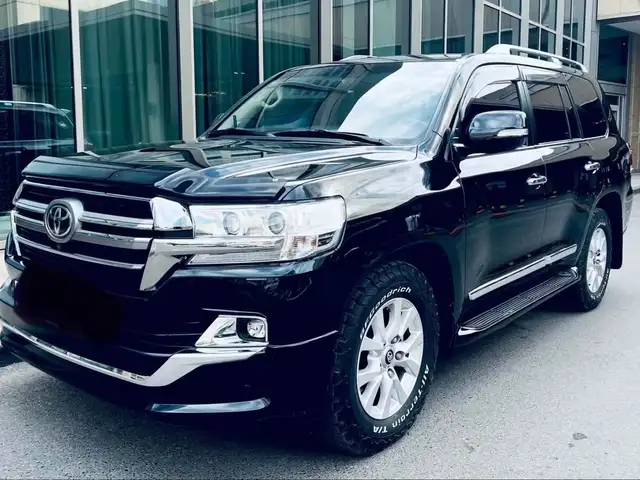 Toyota Land Cruiser 200