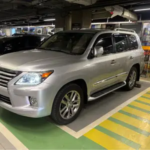 Lexus LX 570