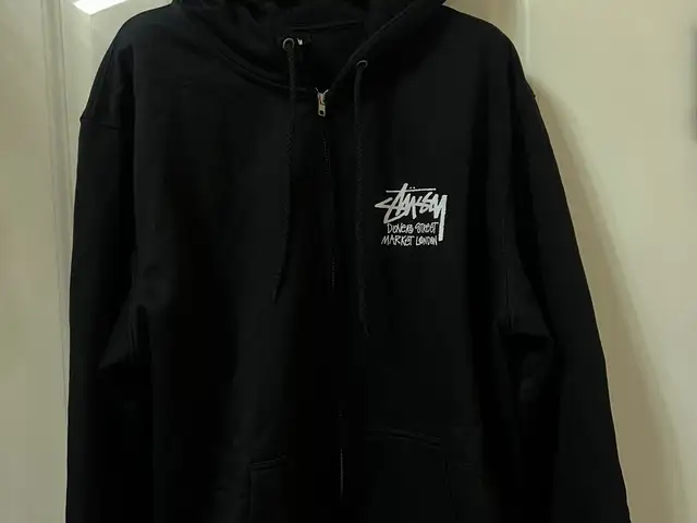 Stussy hoodie, Улаанбаатар — Баянзүрх — 13-р хороолол