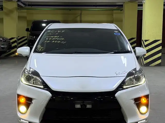 Toyota Prius 30