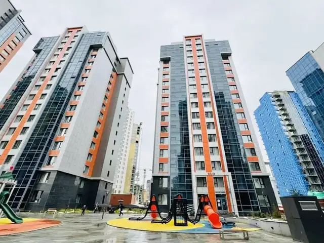 Худ 15 р хороо emart-ын баруун хойно соларис резиденс-д 80мкв 3 өрөө байр, Улаанбаатар — Хан-Уул — 15-р хороо