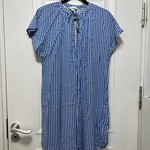 H&m даашинз, Улаанбаатар — Чингэлтэй — 4-р хороо