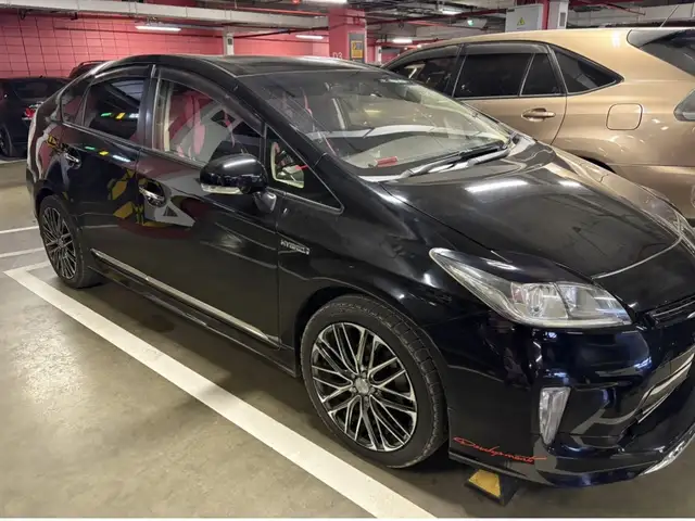 Toyota Prius 30