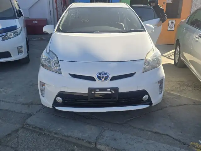 Toyota Prius 30