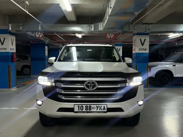 Toyota Land Cruiser 300