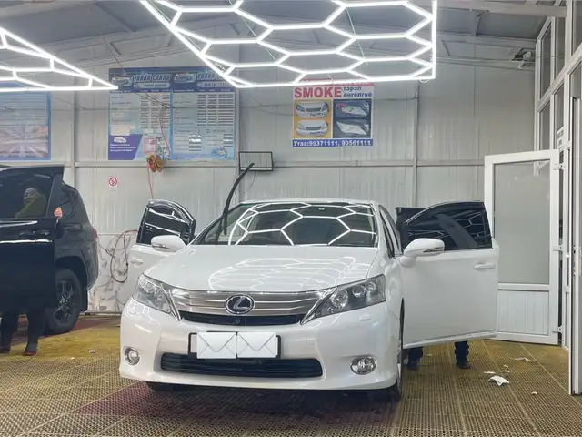 Lexus HS