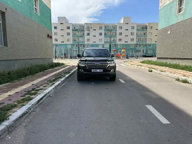 Toyota Land Cruiser 200