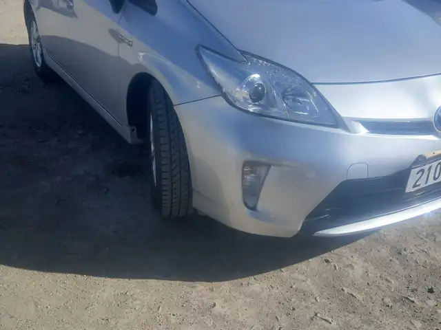 Toyota Prius 30