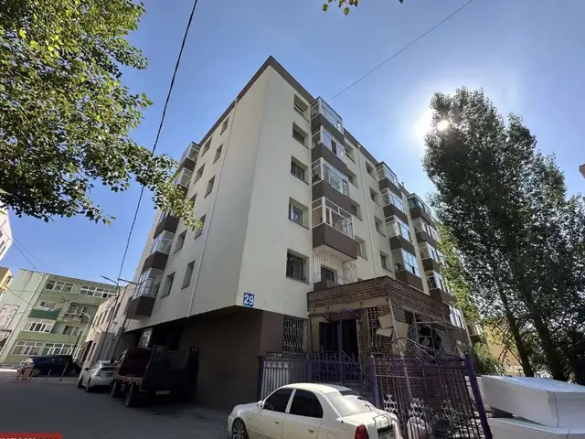 16 сургуулийн зүүн талд зогсоол, Улаанбаатар — Сүхбаатар — 10-р хороо