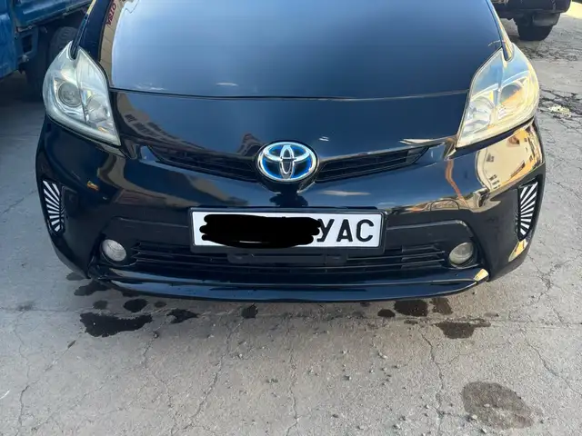Toyota Prius 30