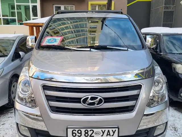 Hyundai Starex