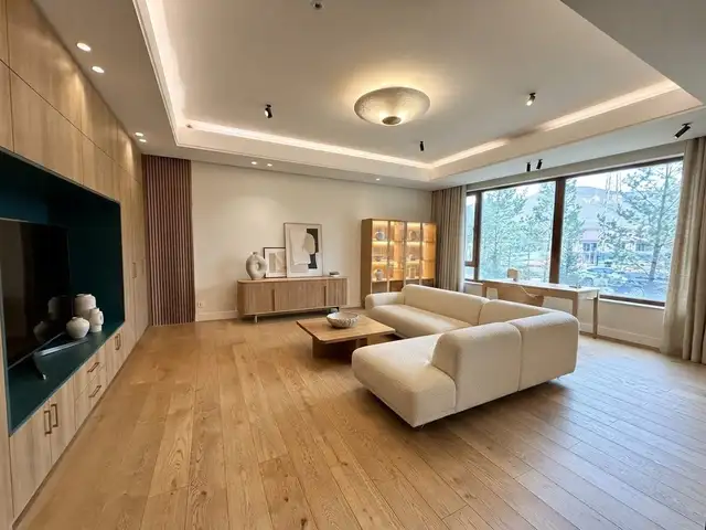 Sky garden хотхонд 144мкв бүрэн тавилгатай 4 өрөө байр, Улаанбаатар — Хан-Уул — 17-р хороо