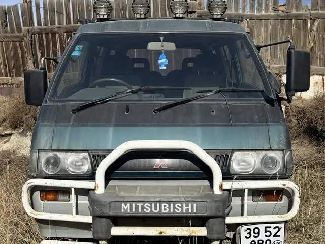 Mitsubishi Delica