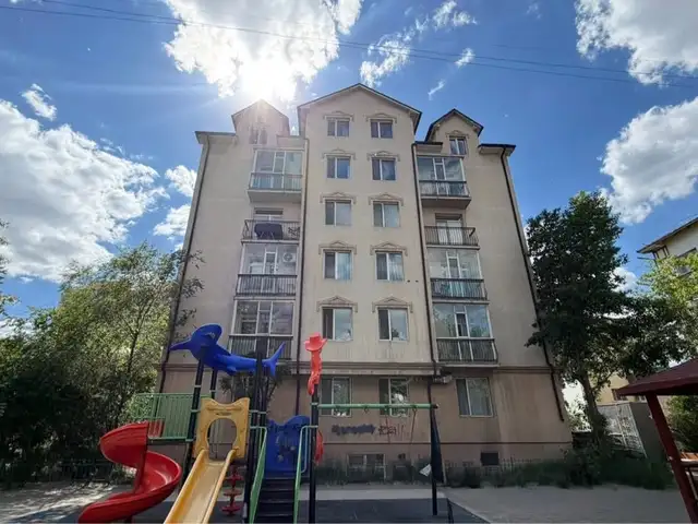 Их дэлгүүрийн урд 122мкв 4 өрөө орон сууц, Улаанбаатар — Чингэлтэй — 40 мянгат