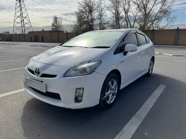 Toyota Prius 30