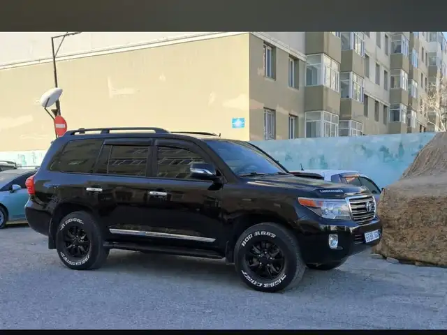 Toyota Land Cruiser 200