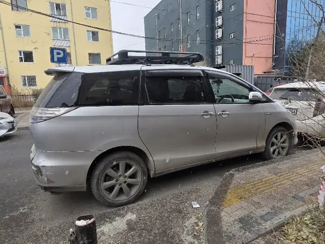 Toyota Estima