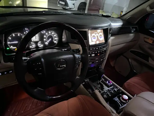 Lexus LX 570