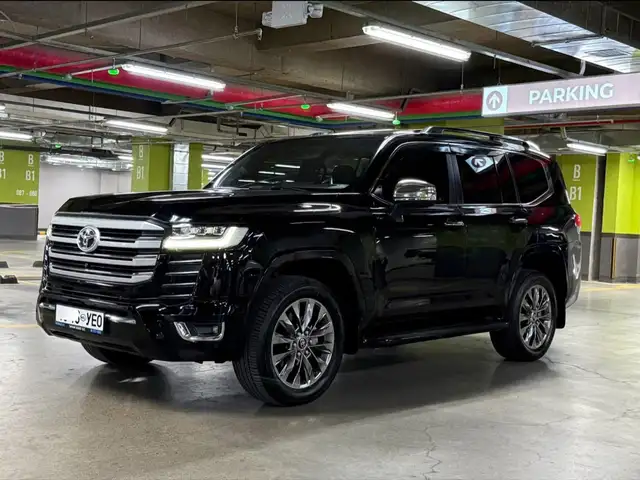 Toyota Land Cruiser 300