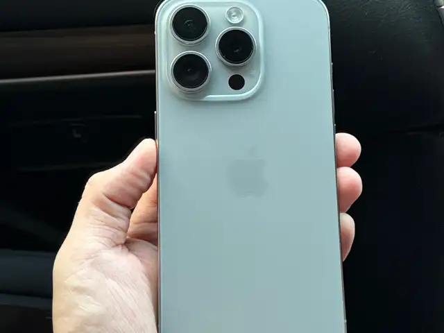 Apple iPhone 15 Pro, 128 gb, Natural Titanium, Улаанбаатар — Баянгол — 9-р хороо