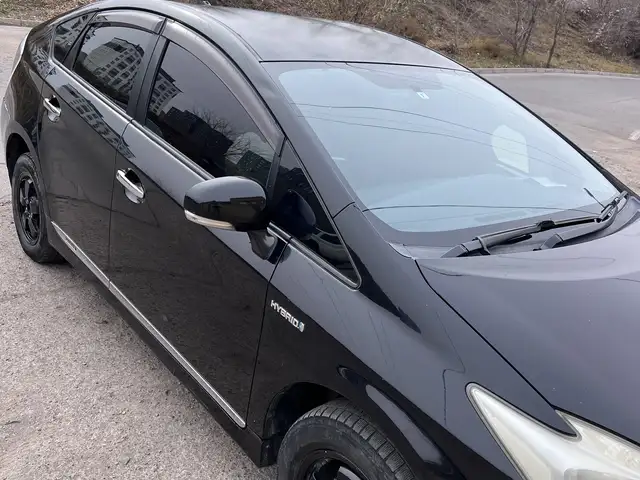 Toyota Prius 30