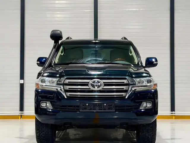 Toyota Land Cruiser 200