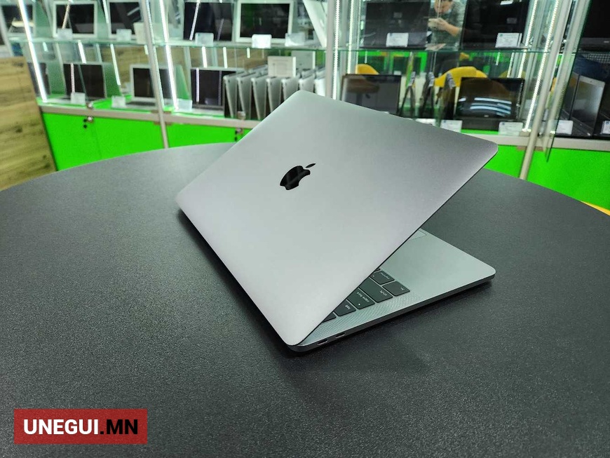 Macbook pro 2017 i5, 8gb ram, 128gb ssd hard retina-5