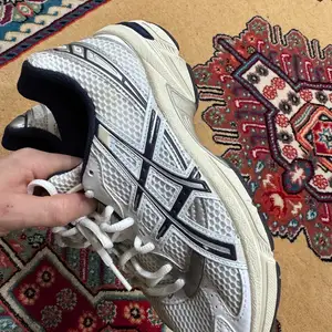Солонгосоос авсан пүүз, Улаанбаатар — Баянгол — Алтай хотхон
