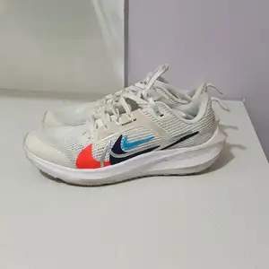 Nike, Улаанбаатар — Баянзүрх — 13-р хороолол