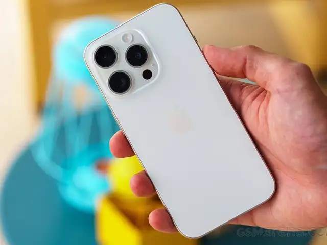 Apple iPhone 15 Pro, 128 gb, White Titanium, Улаанбаатар — Баянзүрх — Сансар