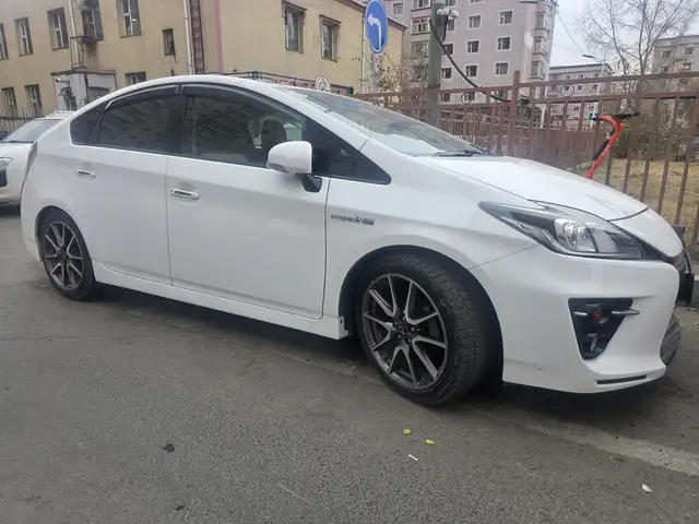 Toyota Prius 30