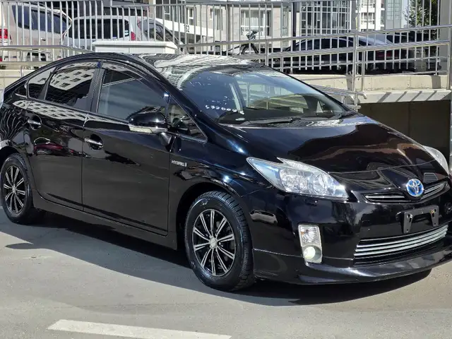 Toyota Prius 30
