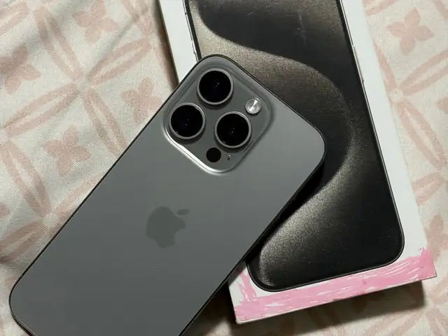 Apple iPhone 15 Pro, 128 gb, Natural Titanium, Улаанбаатар — Сүхбаатар — 64-р дэлгүүр