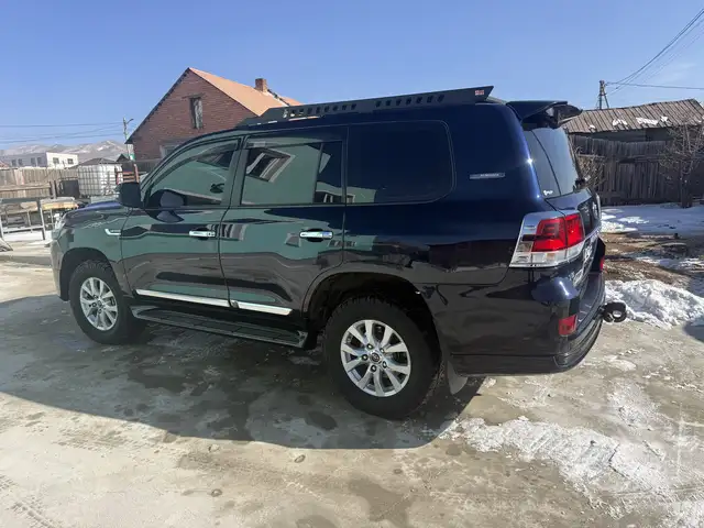 Toyota Land Cruiser 200
