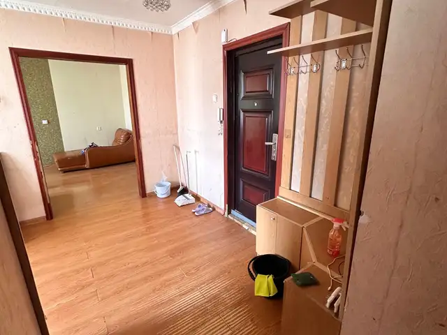 Модны 2т хуучин гал тогоо тусдаа хагас тавилгатай 50мкв 2 өрөө, Улаанбаатар — Баянгол — 3, 4 хороолол
