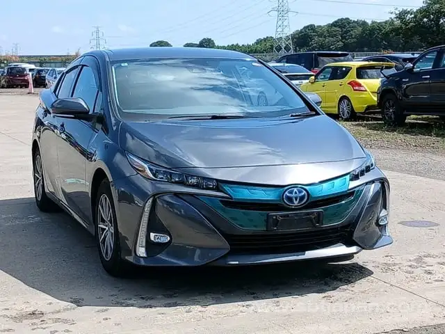Toyota Prius PRIME 52