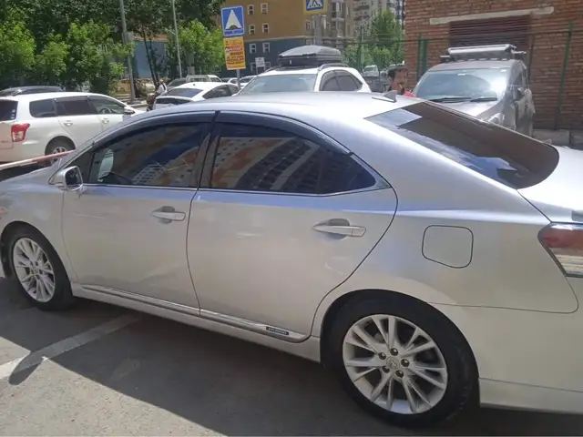 Lexus HS