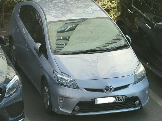 Toyota Prius 30