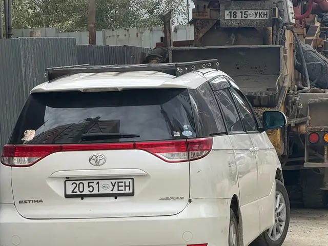 Toyota Estima