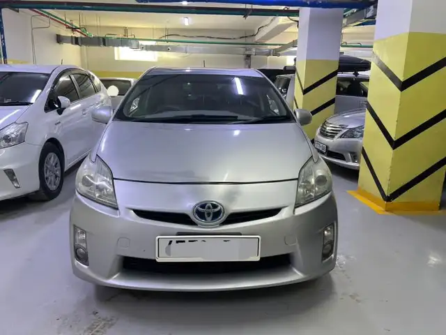 Toyota Prius 30