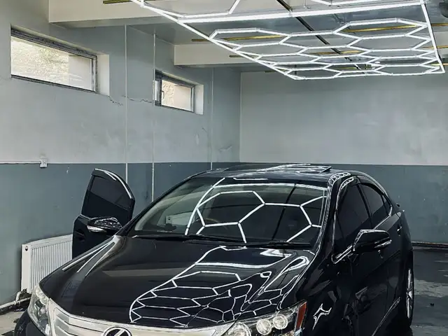 Lexus HS
