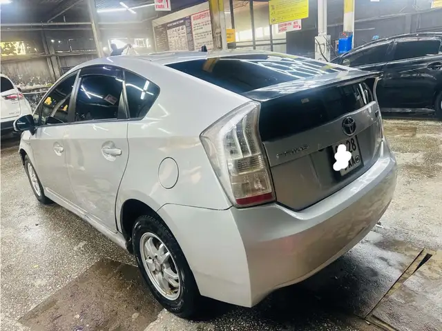 Toyota Prius 30