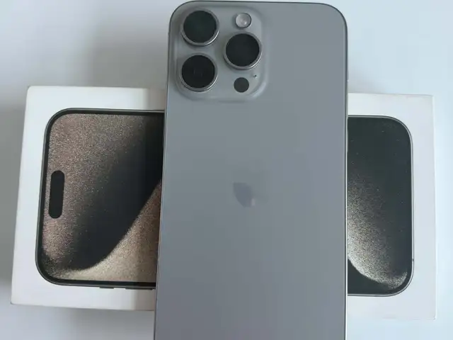 Apple iPhone 15 Pro Max, 256 gb, Natural Titanium, Улаанбаатар — Сүхбаатар — 1-р хороо